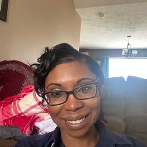 Meet your Posher, Lakeshia